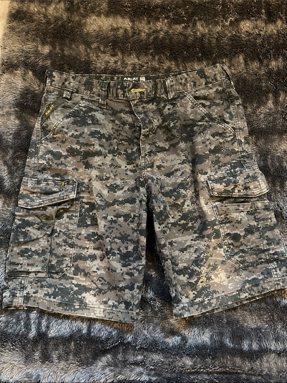 Ariat Men's Digital Camouflage Cargo Shorts - Black & Gray